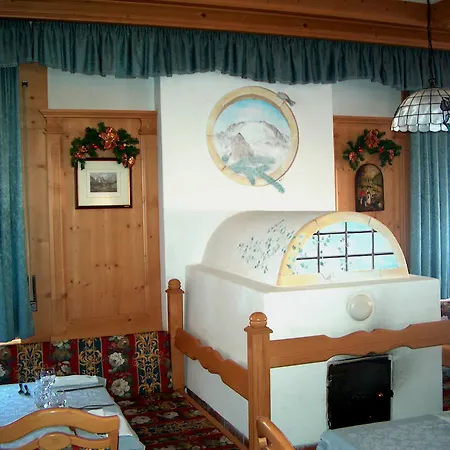 Hotel Rosalpina 3*